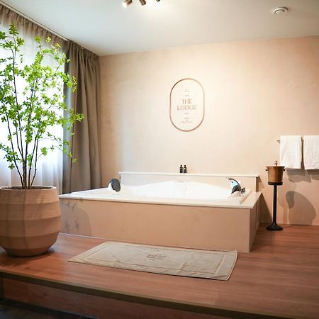 Moergestel The Lodge Bed & Wellness Oisterwijk Sauna, Jacuzzi, Luxury מראה חיצוני תמונה