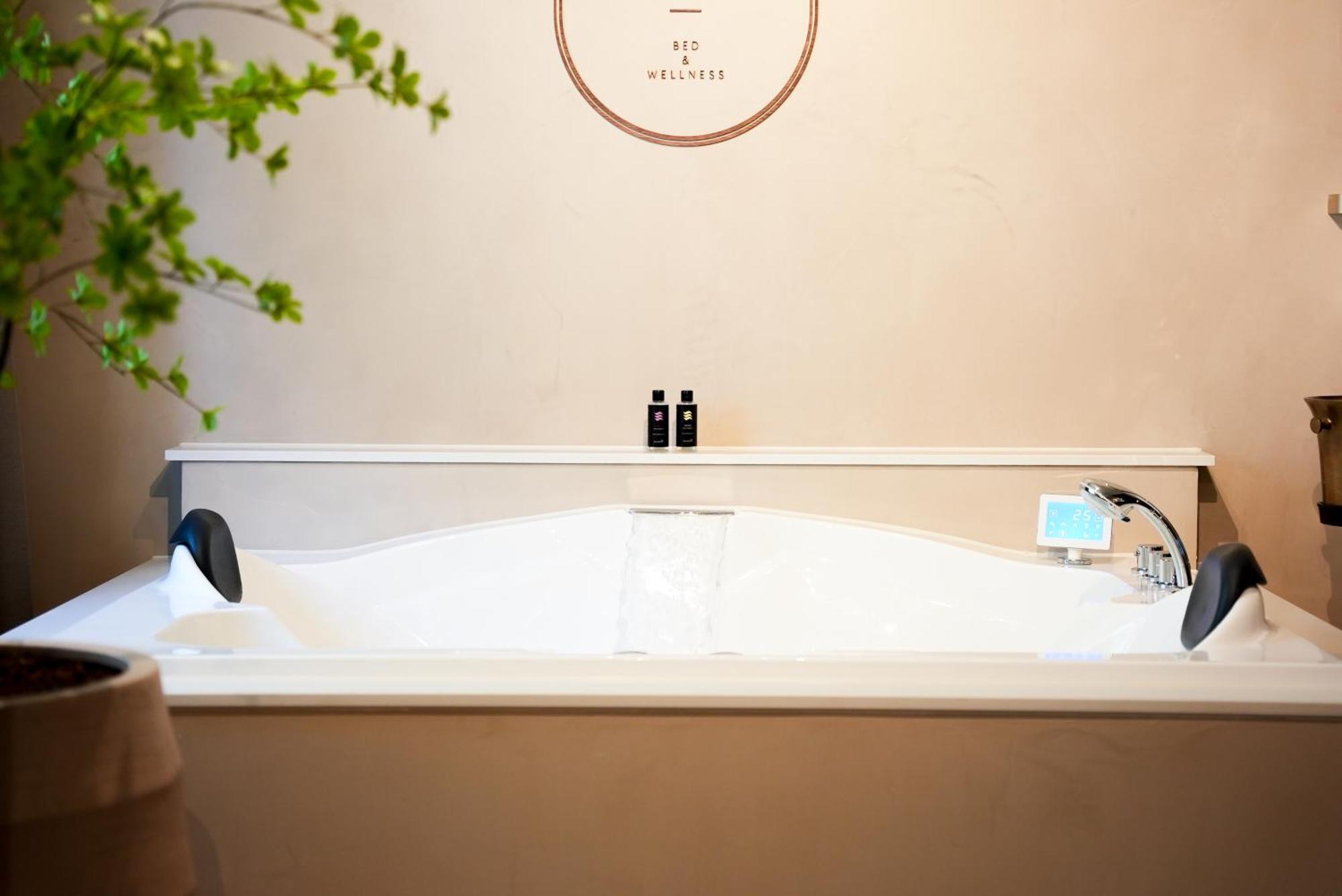 Moergestel The Lodge Bed & Wellness Oisterwijk Sauna, Jacuzzi, Luxury מראה חיצוני תמונה